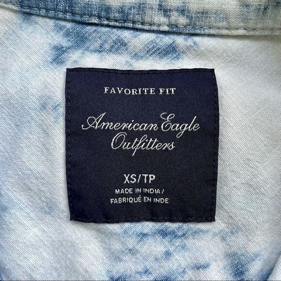 American Eagle Favorite Fit Acid Wash Button Down Shirt - Picture 5 of 11